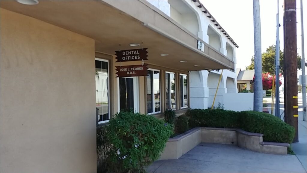 Dr. Jose L. Flores, DDS